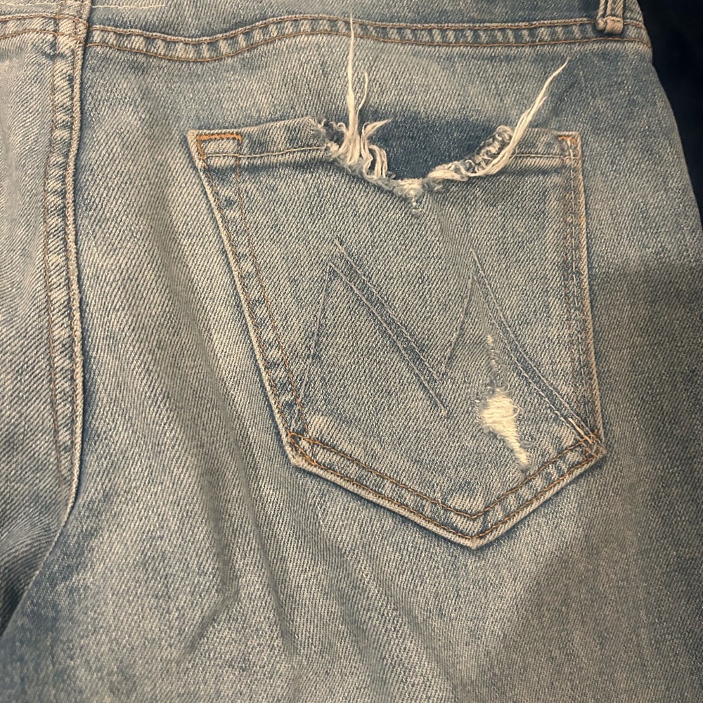 MOTHER Faded Blue Distressed Cropped Jeans - Picture 3 of 4